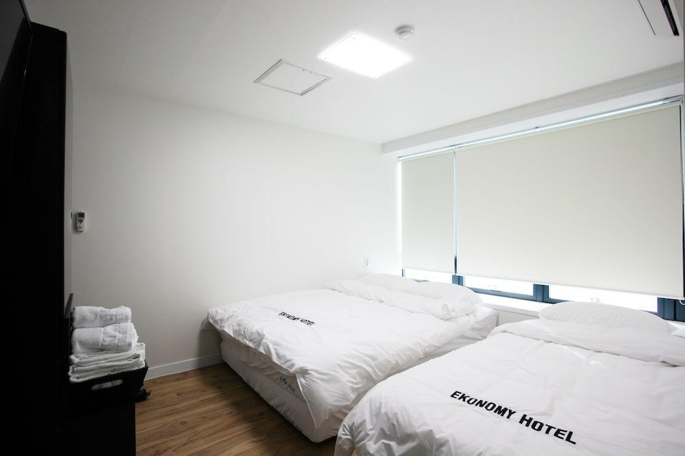 Ekonomy Hotel Myeongdong Central Seul Zewnętrze zdjęcie