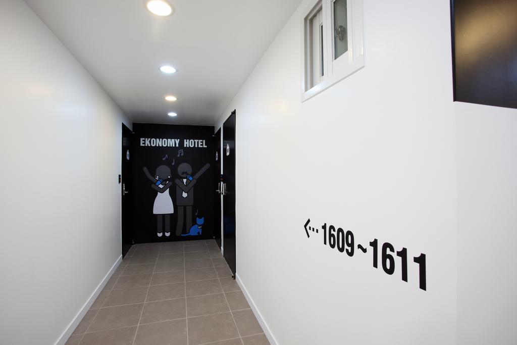 Ekonomy Hotel Myeongdong Central Seul Zewnętrze zdjęcie