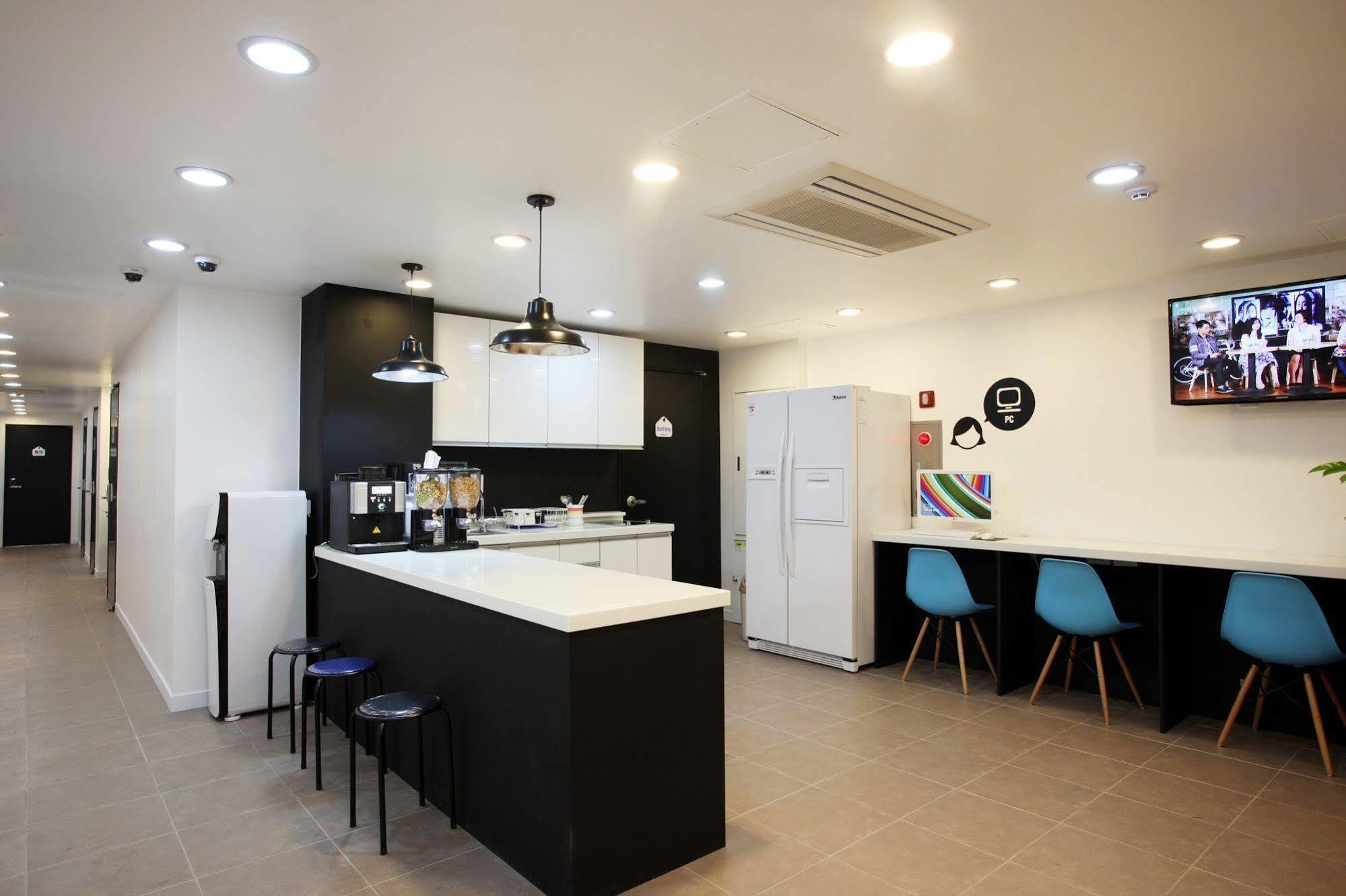 Ekonomy Hotel Myeongdong Central Seul Zewnętrze zdjęcie