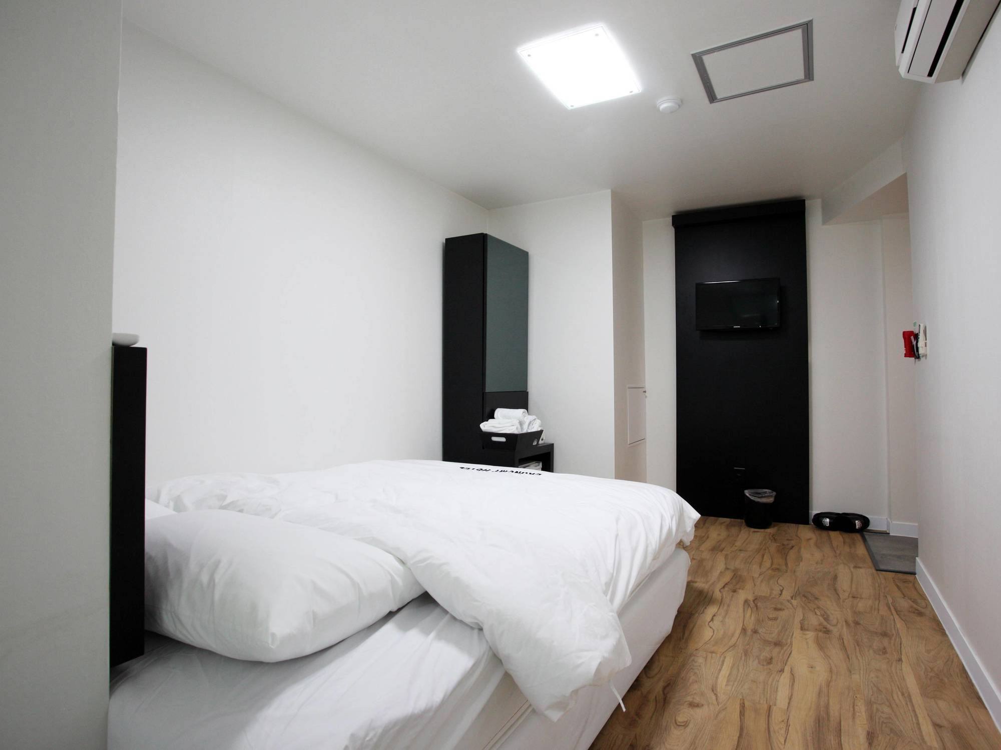 Ekonomy Hotel Myeongdong Central Seul Zewnętrze zdjęcie