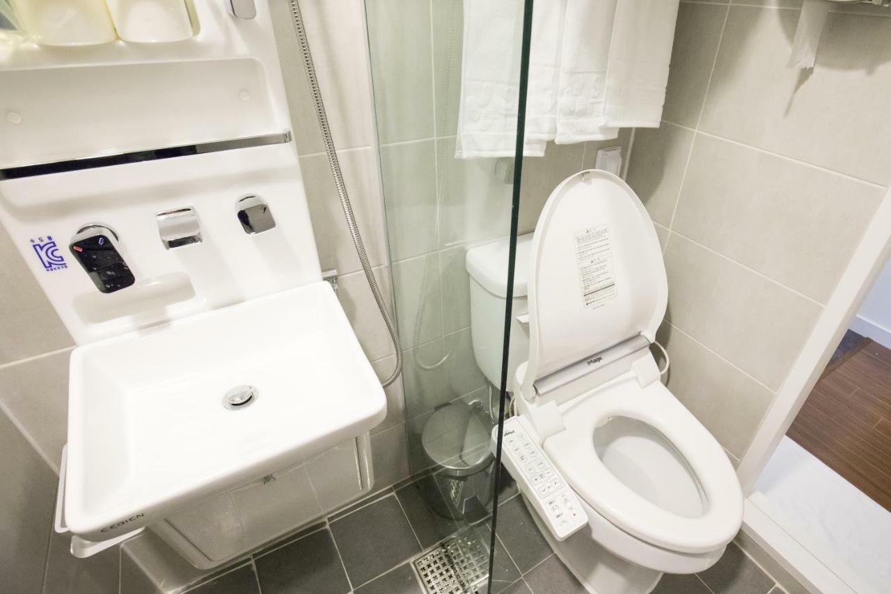 Ekonomy Hotel Myeongdong Central Seul Zewnętrze zdjęcie